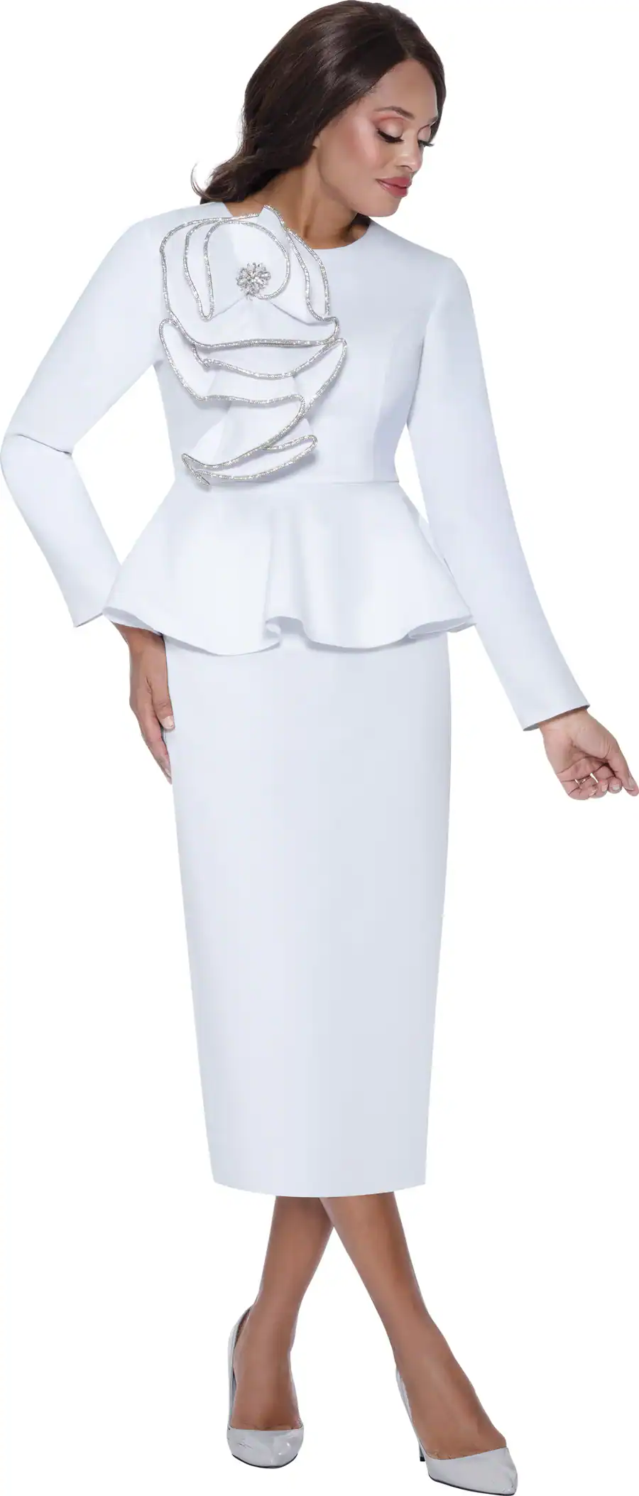 New – Devine Denim White 2pc Suit with Rhinestone Rose (2 Size Selection)