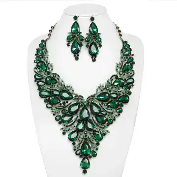 New – Crystal Cluster V-Shaped Necklace Set (Green)