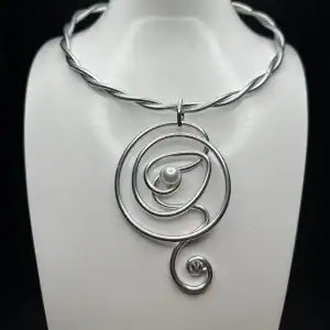 New -Jeff D. Squire Centered Pearl Necklace
