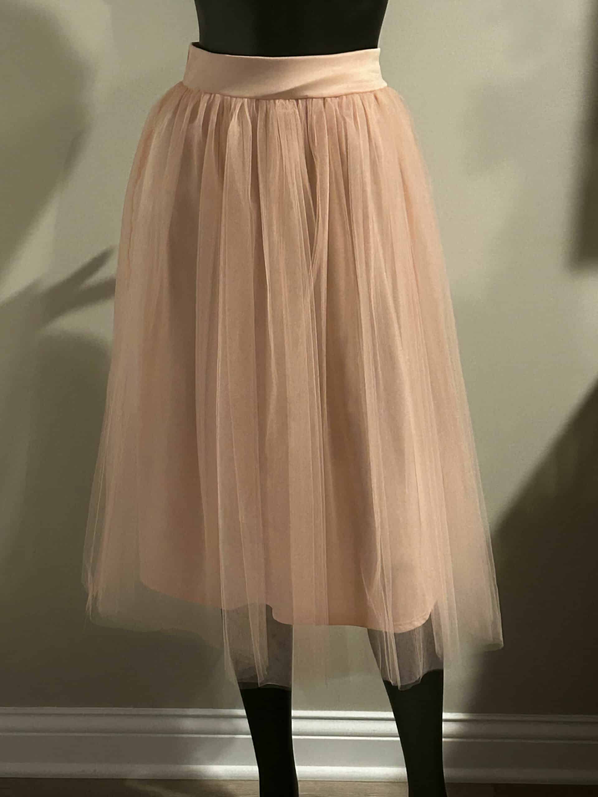 Peach Tulle Skirt with Elastic Waistband (Size LG)
