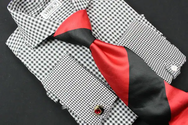 New - Designer Stripe Red/Black Tie