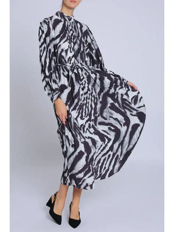 New - Designer Abstract Swirl Pleated Maxi (Grey) - Image 2
