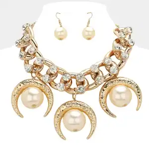 New - Designer Oversized Pearl Charm Necklace