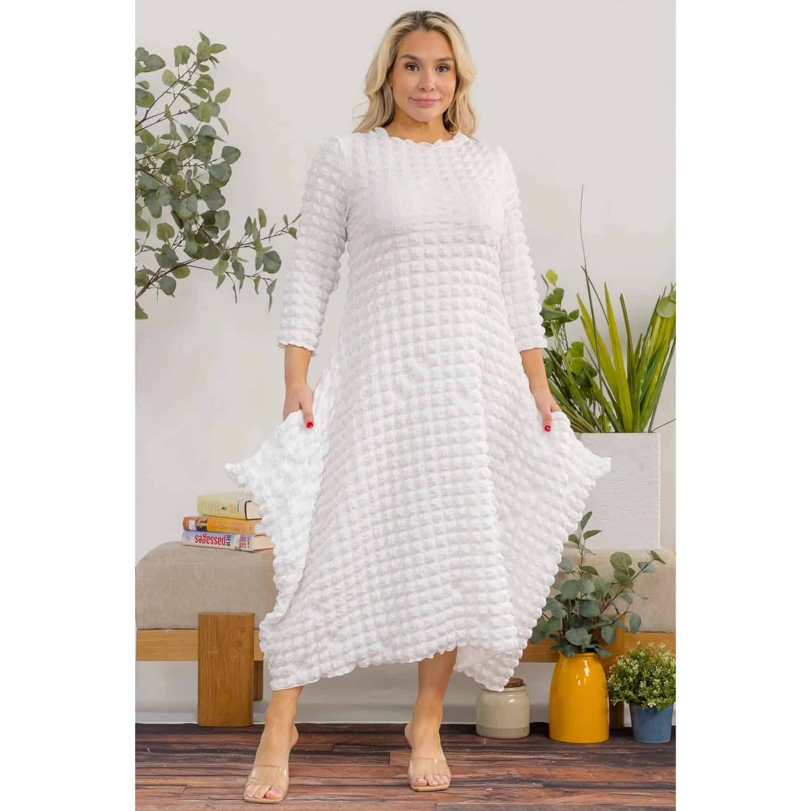 New -Plus Zip Bubble Dress (1X, 2X & 3X) WHITE, WHITE, WHITE!!!!!!!!!