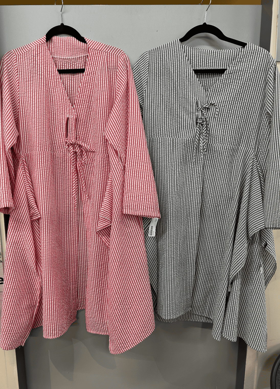 New – High End Custom Red/White Seersucker Top/Blouse or Duster – Size Small  (Only 1)